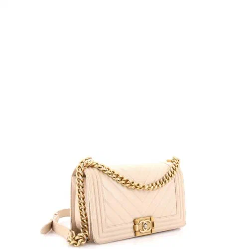 Chanel, Pre-Loved Boy Flap Bag Old Medium — view 3