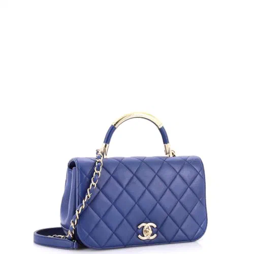 Chanel, Pre-Loved Carry Chic Flap Bag Medium — view 3