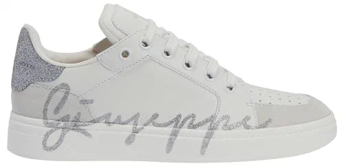 Gail Low Top Sneakers