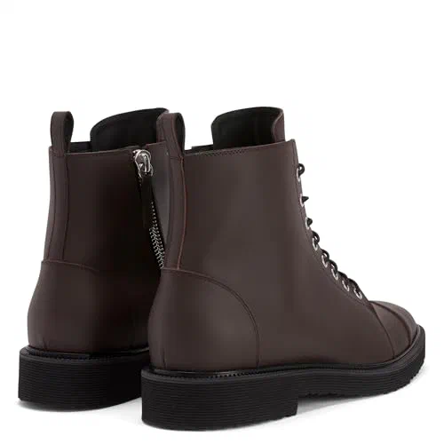 Giuseppe Zanotti, Chris Low — view 3