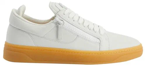 GZ94 Low Top Sneakers