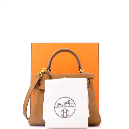 Hermès, Pre-Loved Kelly Handbag 25, Bronze Dore — view 3