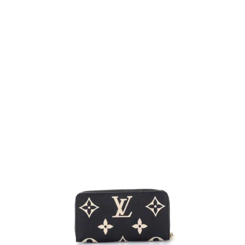 Louis Vuitton, Pre-Loved Zippy Wallet — view 3