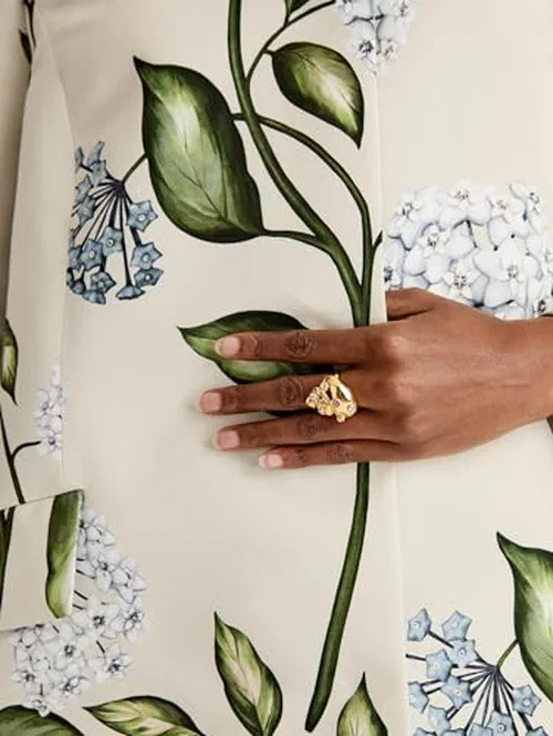 Oscar de la Renta, Seashell Ring, Medium — view 3
