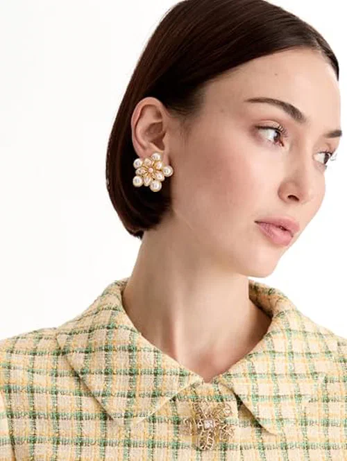 Oscar de la Renta, Small Pearl Flower Clip-On Earrings — view 3